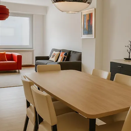 Center Cosy Three Beds Apartment *